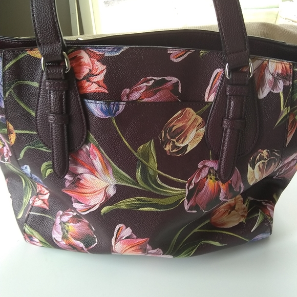 Handbag - Picture 3 of 8